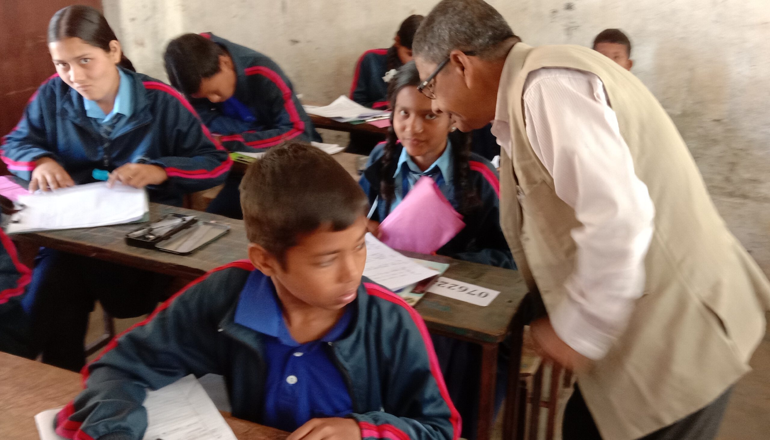 परीक्षा अनुगमनमा नगर प्रमुख।