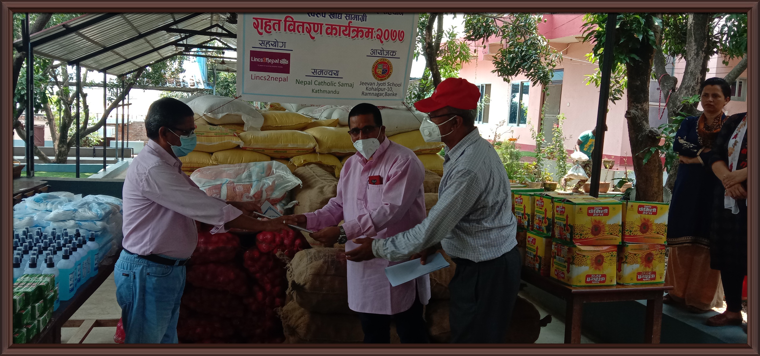 काेहलपुरका क्वारेन्टाइनहरुलाई जीवन ज्याेति स्कुलकाे ७ लाख बराबरकाे सहयाेग