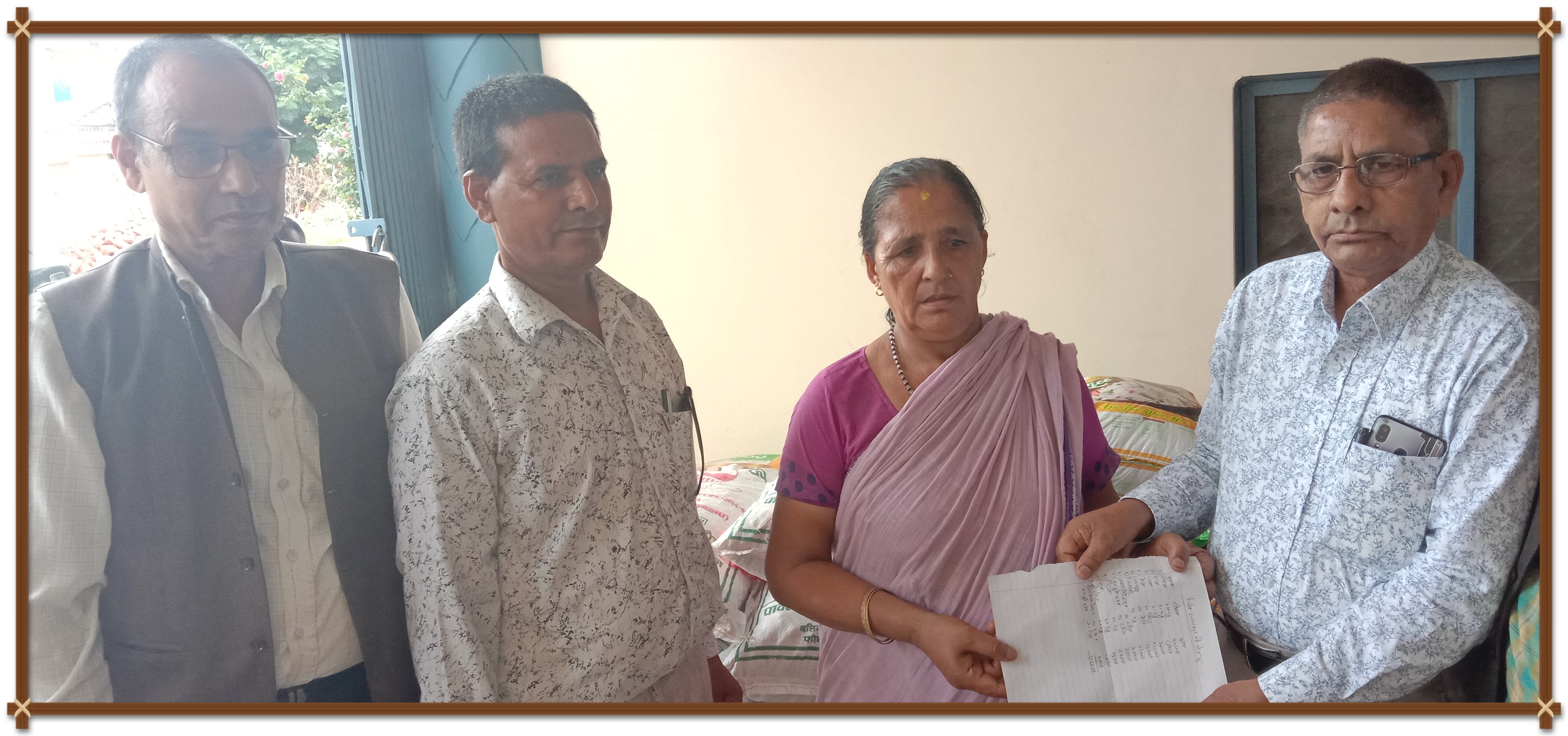 स्व. किरण भुषालकाे ४५ औ तिथिमा  नगरपालिकालाई लाख बढिकाे खाधान्न सहयाेग