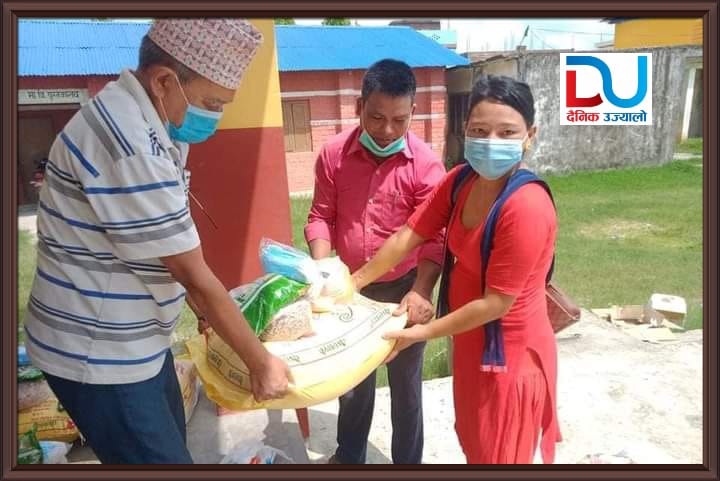 ज्ञान ज्याेति बगियाद्वारा अपाङ्ग तथा विपन्न विद्यार्थीलाई सहयाेग