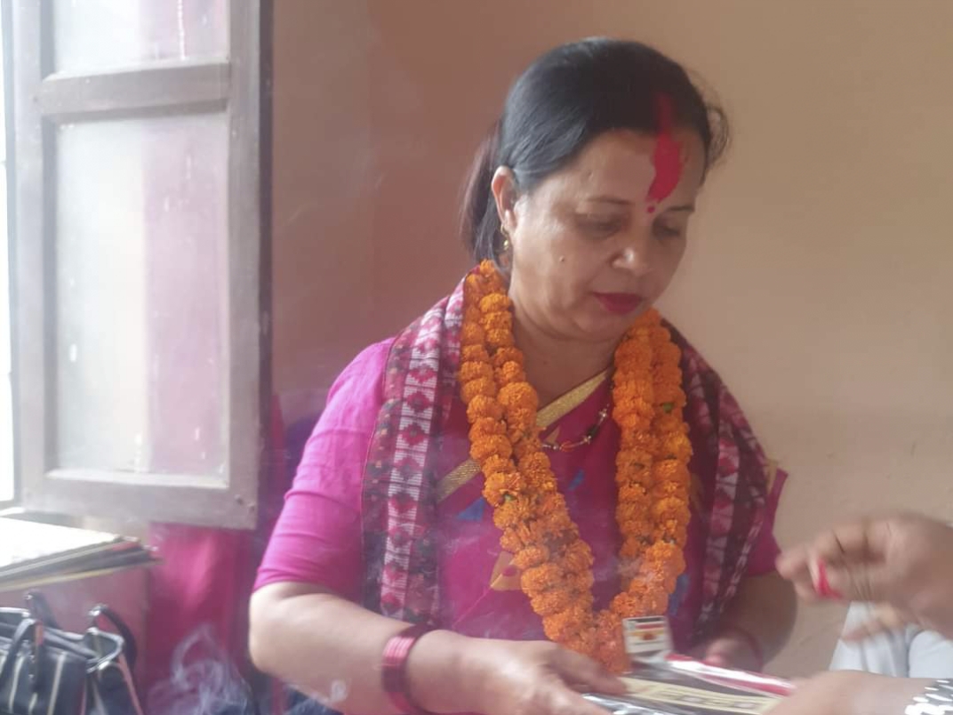 वडा अध्यक्ष अधिकारीद्वारा पदभार ग्रहण