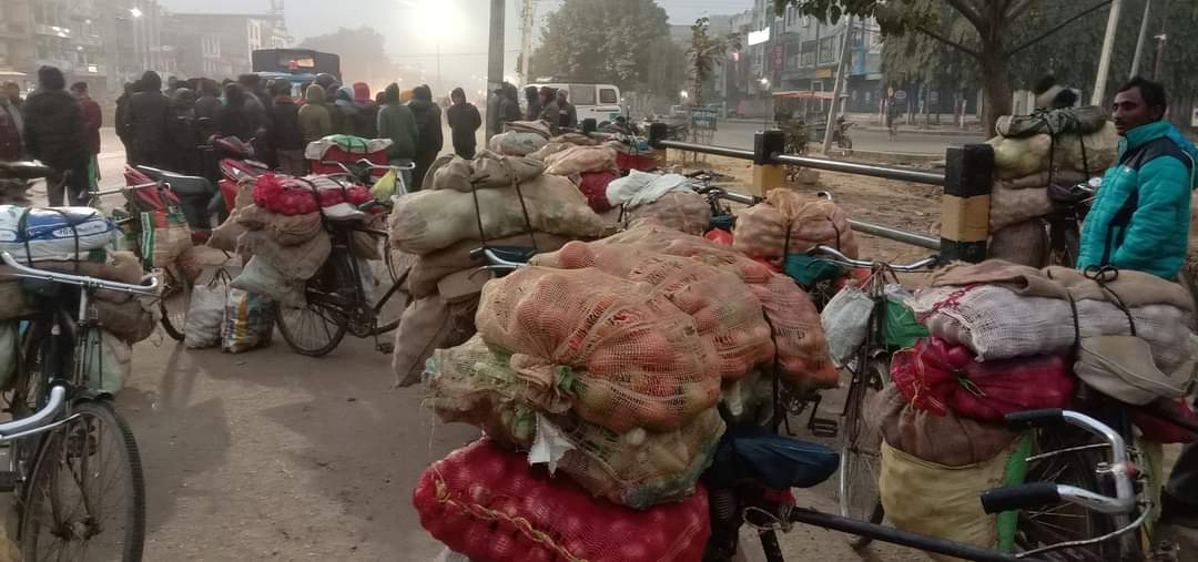 अवैध रुपमा भित्रिने तरकारी नियन्त्रण गर्न वडा अध्यक्ष अधिकारीकाे निरन्तर निगरानी