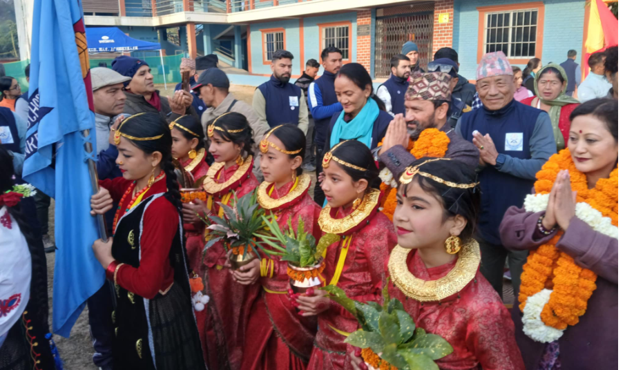 गाेरखा युनाइटेड स्कुलमा स्वामी डा. विकासानन्दकाे याेग शिविर